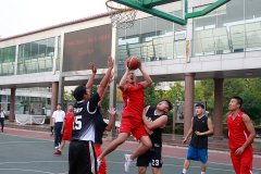 古城煤矿：篮球架起友谊桥