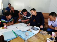 中铁21局四公司：副总经理、总工程师吕俊团检查兴泉铁路隧道现场