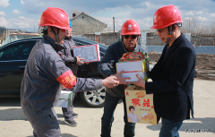 兴凯湖电业公司：朱启振前往火石山春检现场慰问检修员工