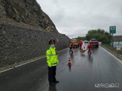 阿勒泰执法支队富蕴执法大队：风雨无阻 联合抢险保畅通