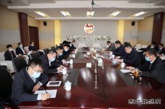 潞宁公司举办劳动模范、杰出青年座谈会