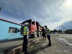 哈巴河执法大队：常态化开展路警联合治超、保障道路安全畅通